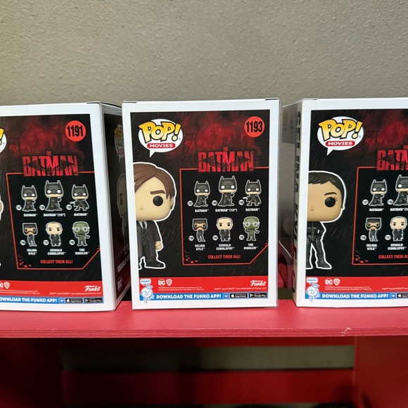 Funko Pops The Batman Oswald Cobblepot, Bruce Wayne, Selina Kyle Exclusive Chase - Picture 3 of 5